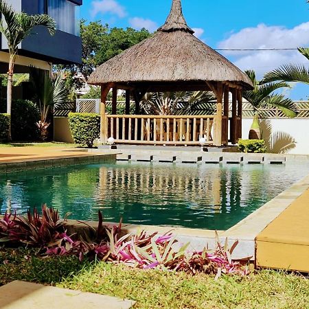 Flic En Flac Sea View Luxury 3 Bedroom Apartment Bagian luar foto