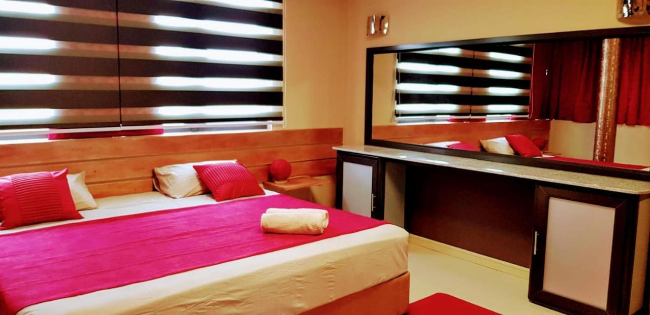 Flic En Flac Sea View Luxury 3 Bedroom Apartment Bagian luar foto