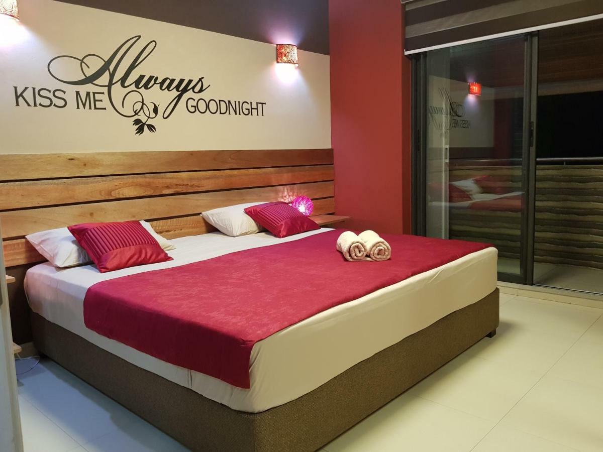 Flic En Flac Sea View Luxury 3 Bedroom Apartment Bagian luar foto
